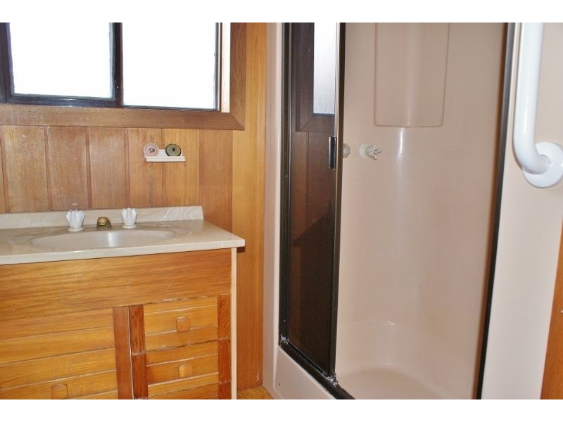 6 Koornalla Street, Newborough VIC 3825