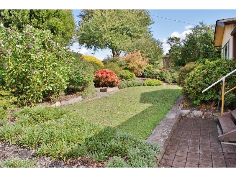 6 Koornalla Street, Newborough VIC 3825