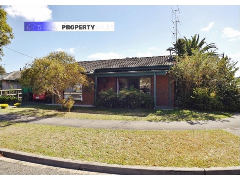 1/2A Randall Crescent, Moe VIC 3825