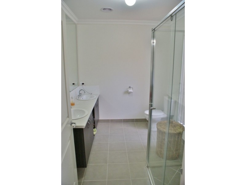 21 Harrison Boulevard, Newborough VIC 3825