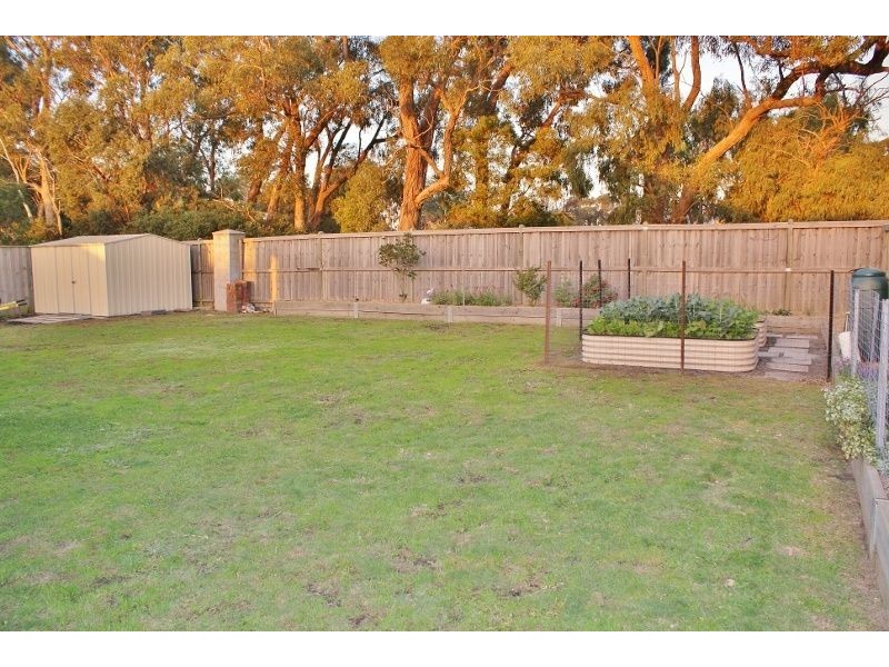 21 Harrison Boulevard, Newborough VIC 3825