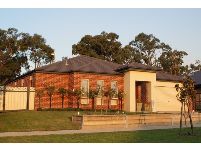 21 Harrison Boulevard, Newborough VIC 3825