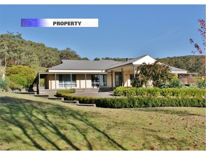 81 Pineridge  Road, Moe South VIC 3825