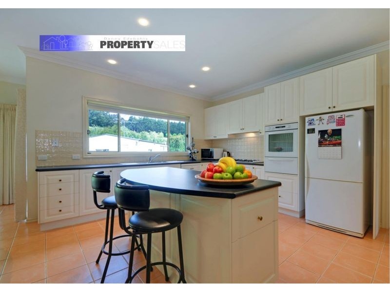 81 Pineridge  Road, Moe South VIC 3825