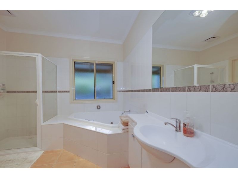81 Pineridge  Road, Moe South VIC 3825