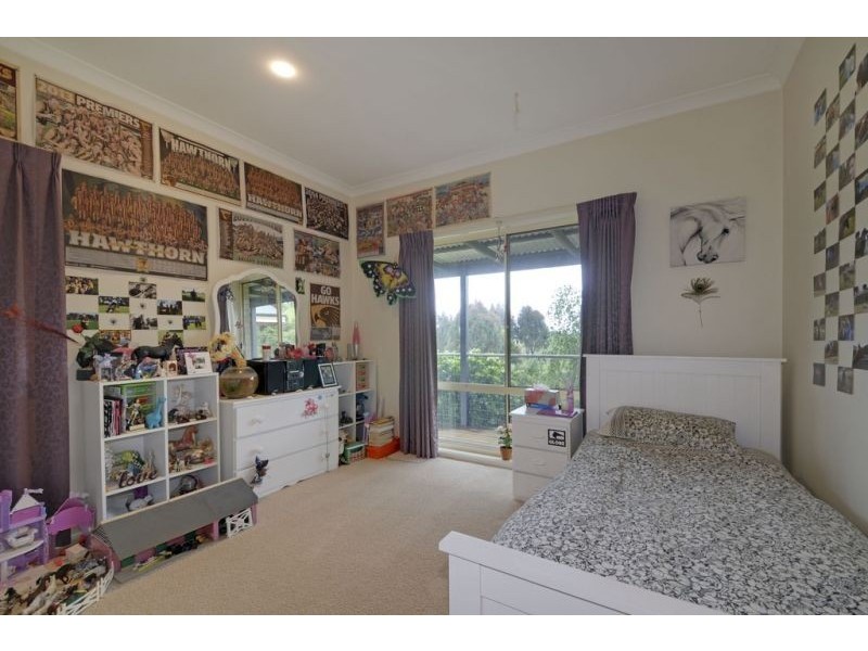 81 Pineridge  Road, Moe South VIC 3825