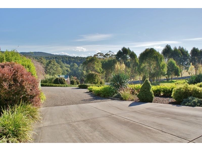 81 Pineridge  Road, Moe South VIC 3825