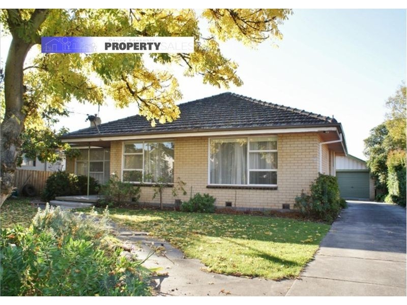 2 Vale Street, Moe VIC 3825