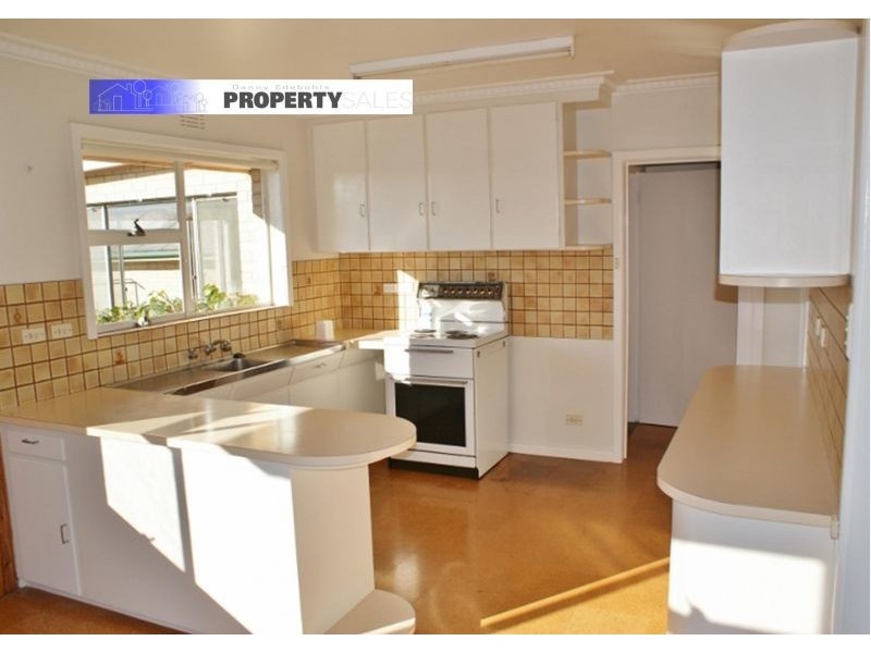 2 Vale Street, Moe VIC 3825