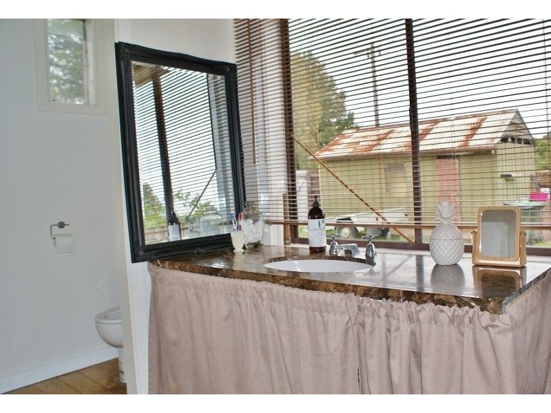 1 Rutherglen Road, Newborough VIC 3825