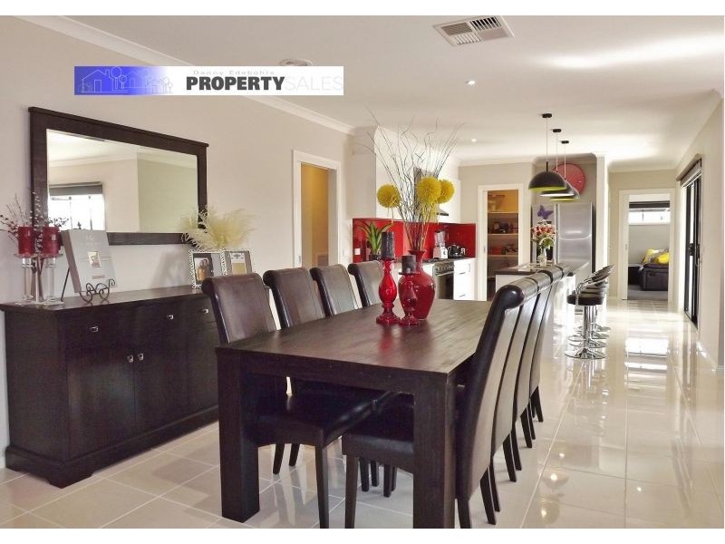 .4 Flores Street, Trafalgar VIC 3824