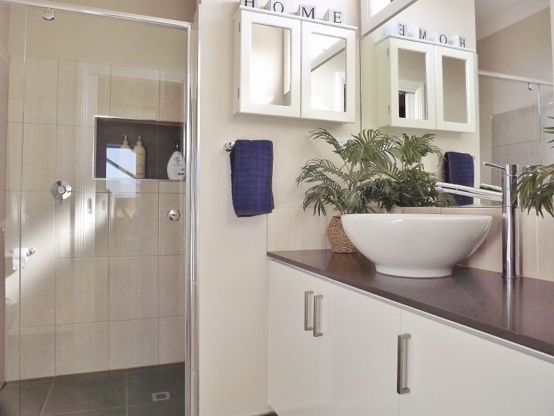 .4 Flores Street, Trafalgar VIC 3824