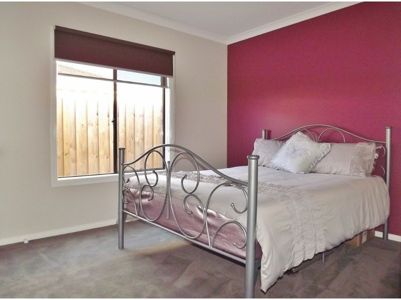 .4 Flores Street, Trafalgar VIC 3824