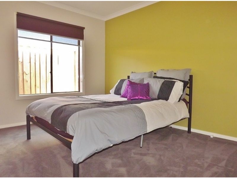 .4 Flores Street, Trafalgar VIC 3824