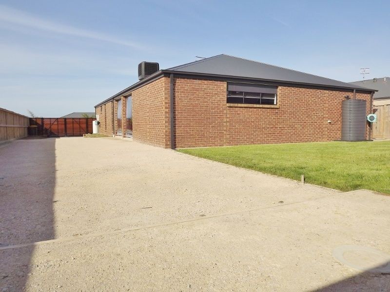.4 Flores Street, Trafalgar VIC 3824
