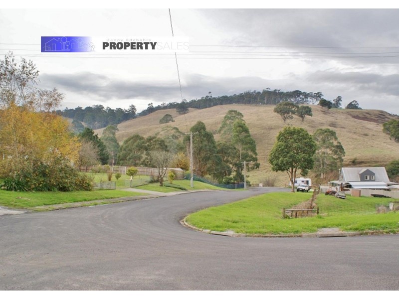 17 Roxburgh Road, Yallourn North VIC 3825