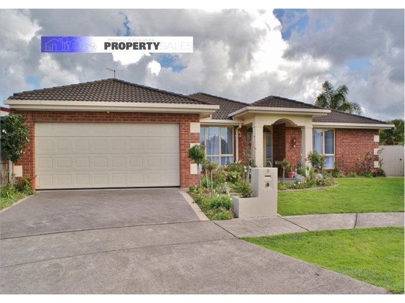 9 Crombe Court, Newborough VIC 3825