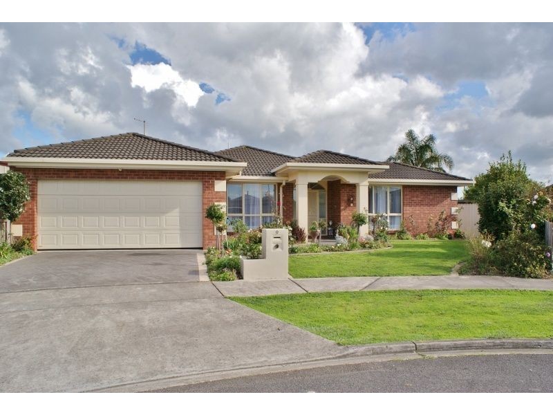 9 Crombe Court, Newborough VIC 3825