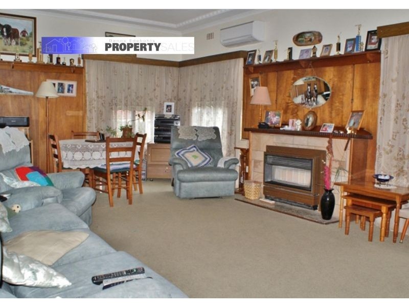 12 Law Street, Newborough VIC 3825