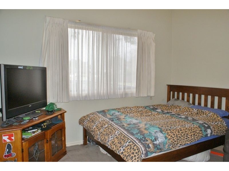 10 High Street, Moe VIC 3825
