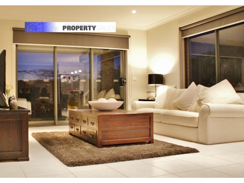 17 Leadbeater Mews, Newborough VIC 3825