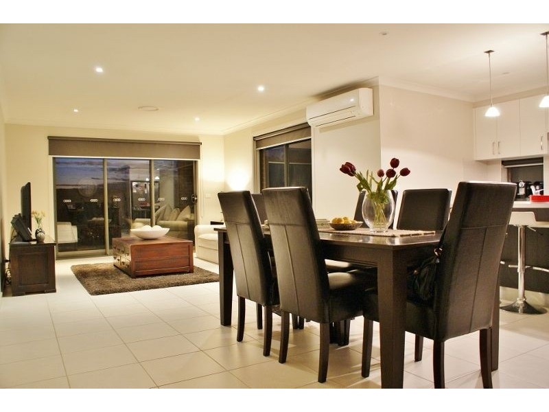 17 Leadbeater Mews, Newborough VIC 3825