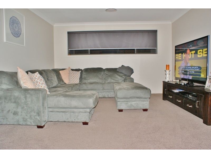 17 Leadbeater Mews, Newborough VIC 3825