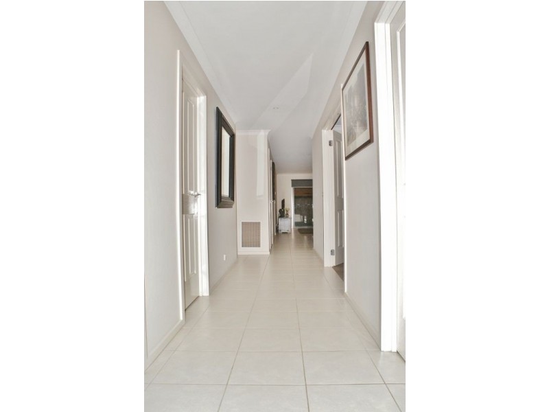 17 Leadbeater Mews, Newborough VIC 3825