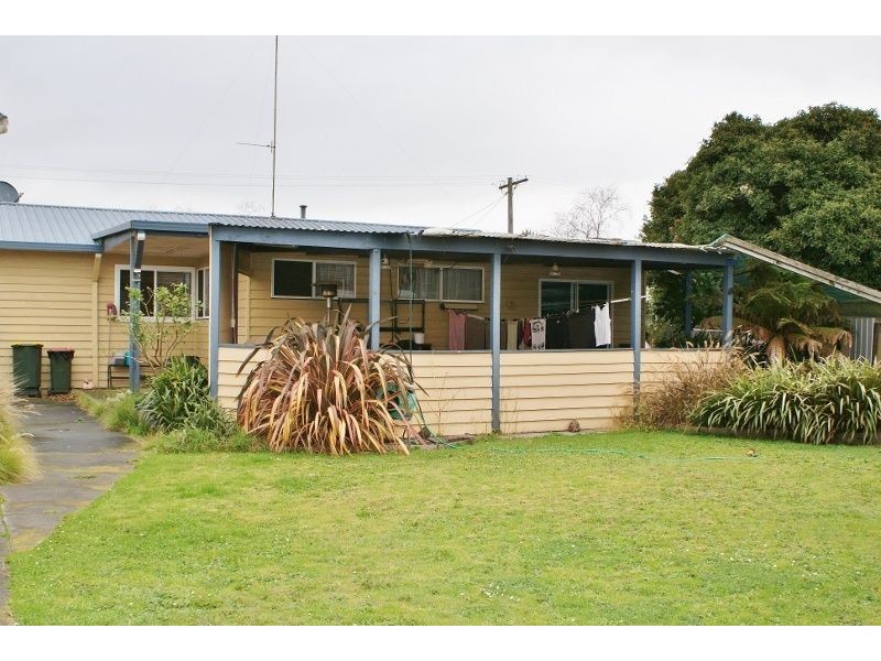 12 Tuxford Street, Newborough VIC 3825