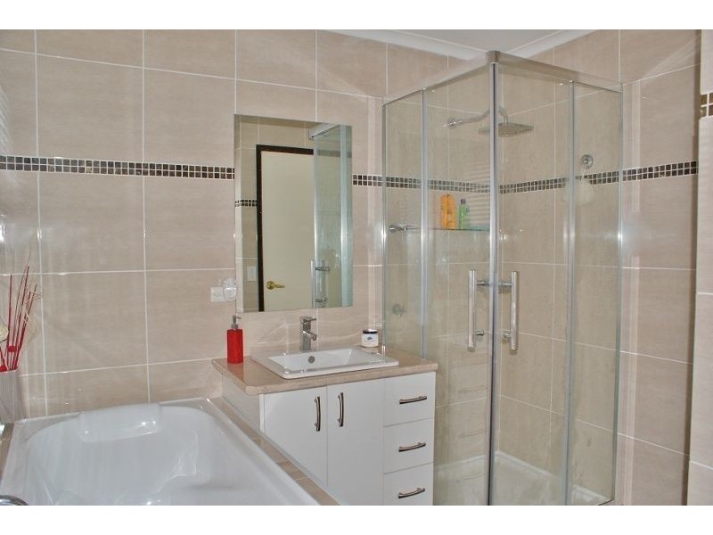 8 Strzelecki Road, Newborough VIC 3825