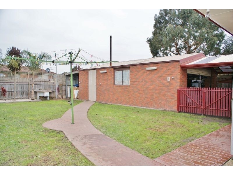 8 Strzelecki Road, Newborough VIC 3825