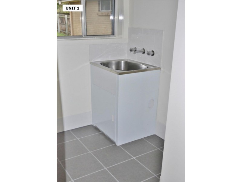 1 & 2/20 Guy Street, Newborough VIC 3825