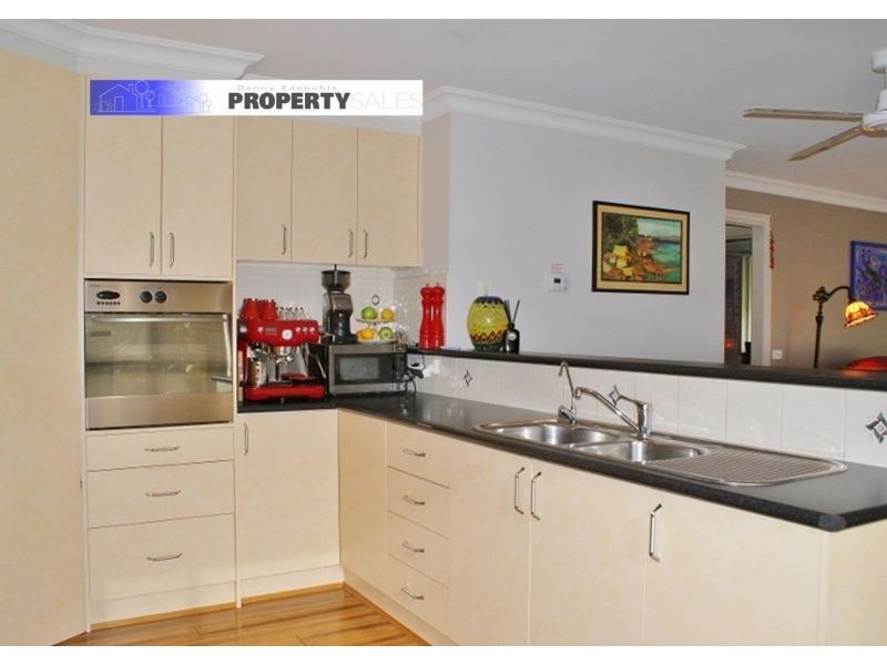 18 Saxtons Drive, Moe VIC 3825