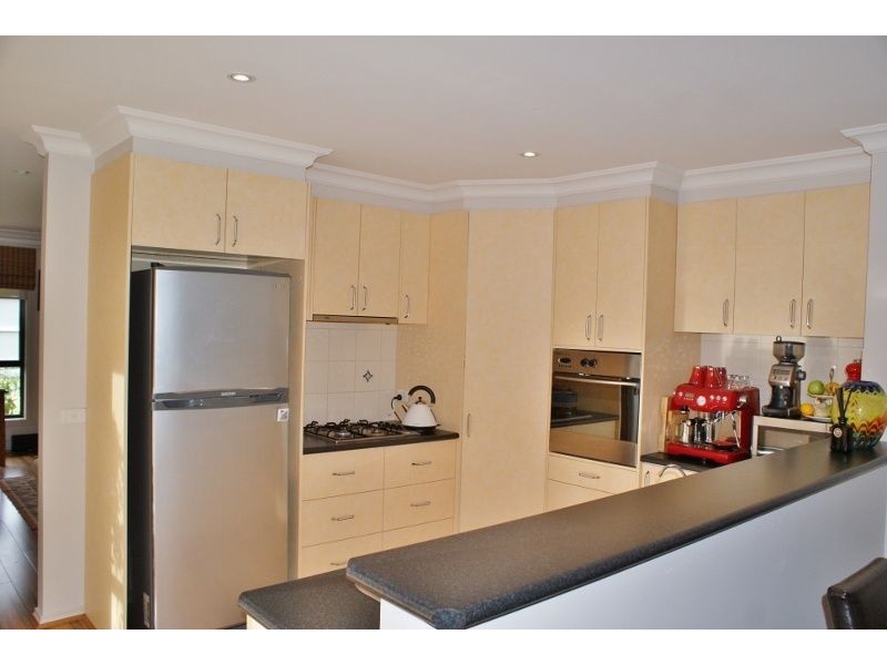 18 Saxtons Drive, Moe VIC 3825