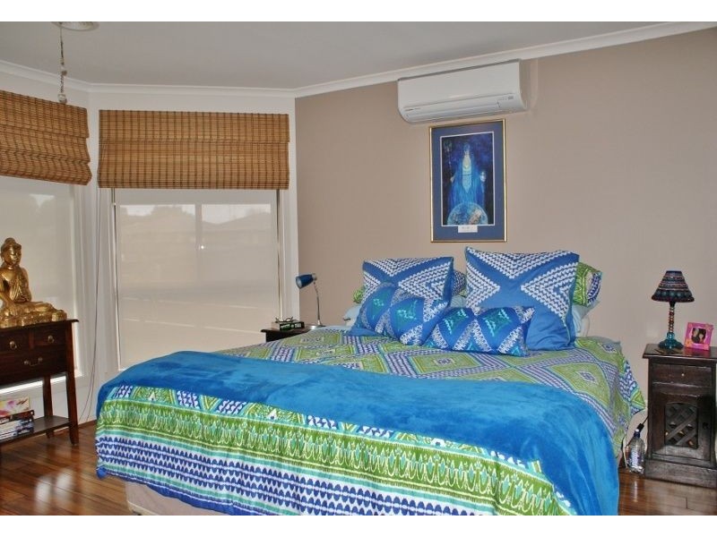 18 Saxtons Drive, Moe VIC 3825