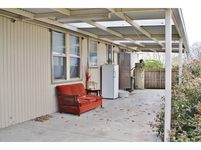 33 Retford Street, Newborough VIC 3825