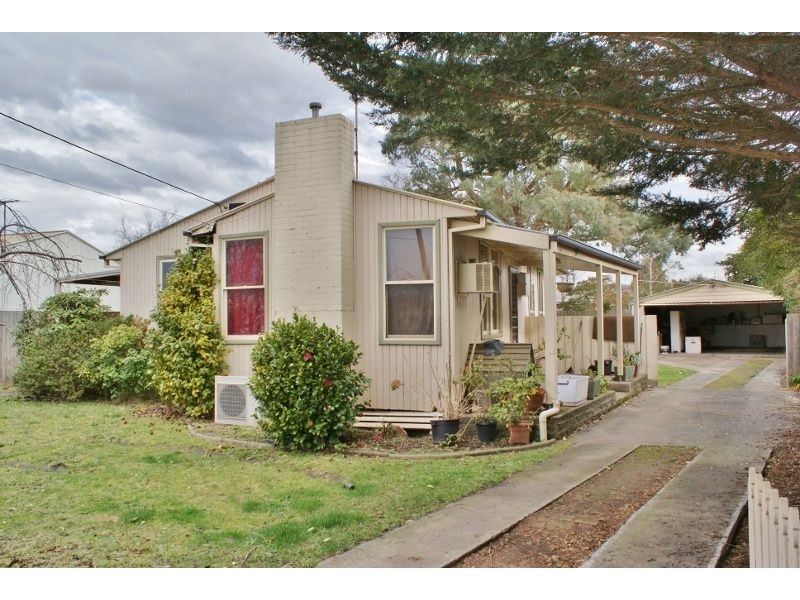 33 Retford Street, Newborough VIC 3825