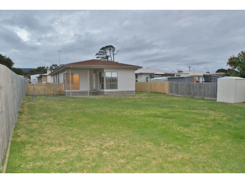 20 Victoria Street, Moe VIC 3825