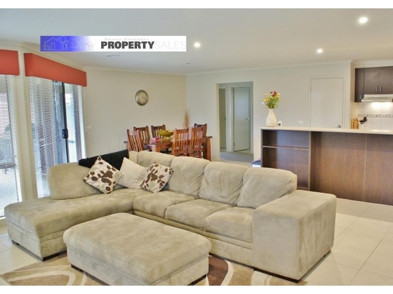 54 Davey Drive, Trafalgar VIC 3824