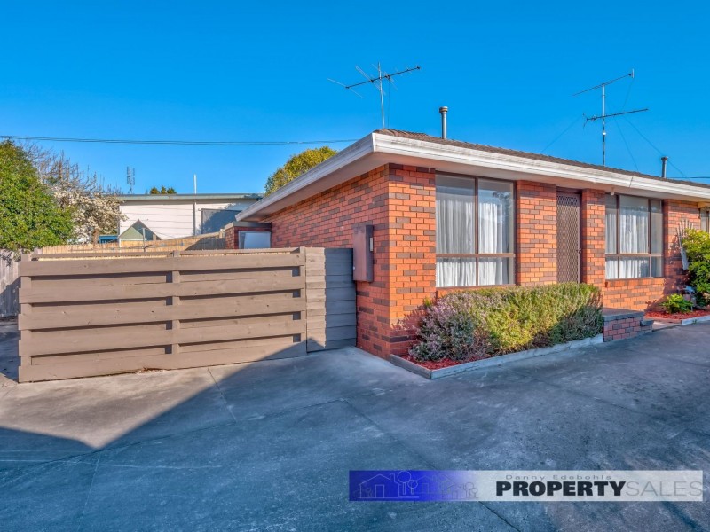 2/6 March Street, Newborough VIC 3825