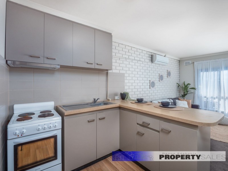 2/6 March Street, Newborough VIC 3825
