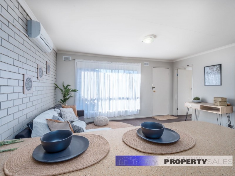 2/6 March Street, Newborough VIC 3825