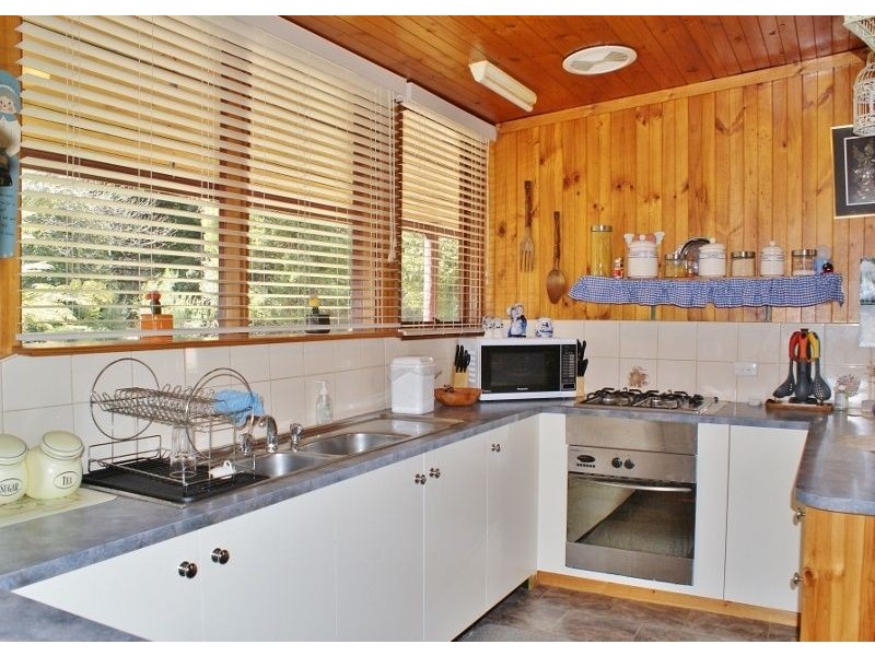 2 Jordan Court, Rawson VIC 3825