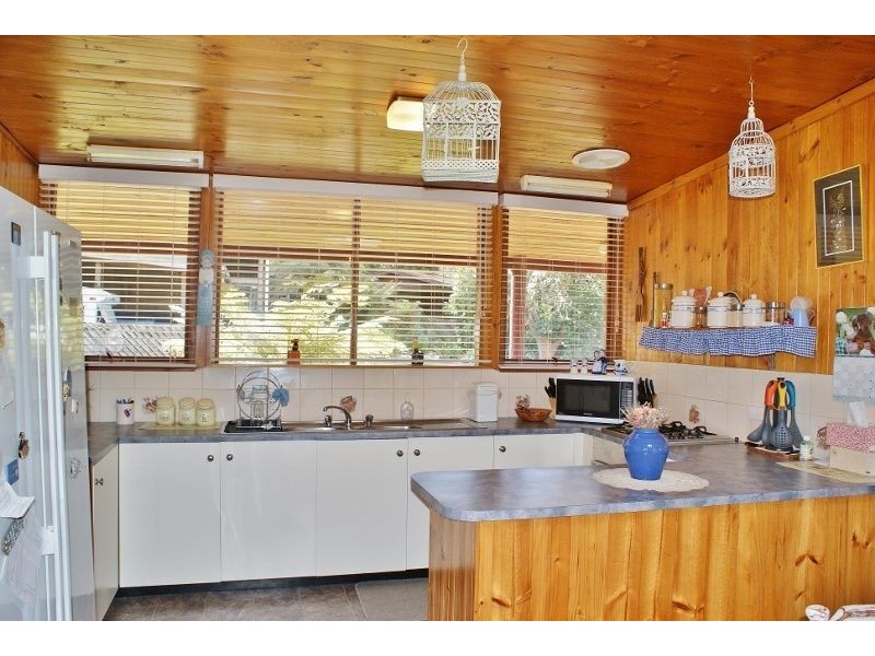 2 Jordan Court, Rawson VIC 3825