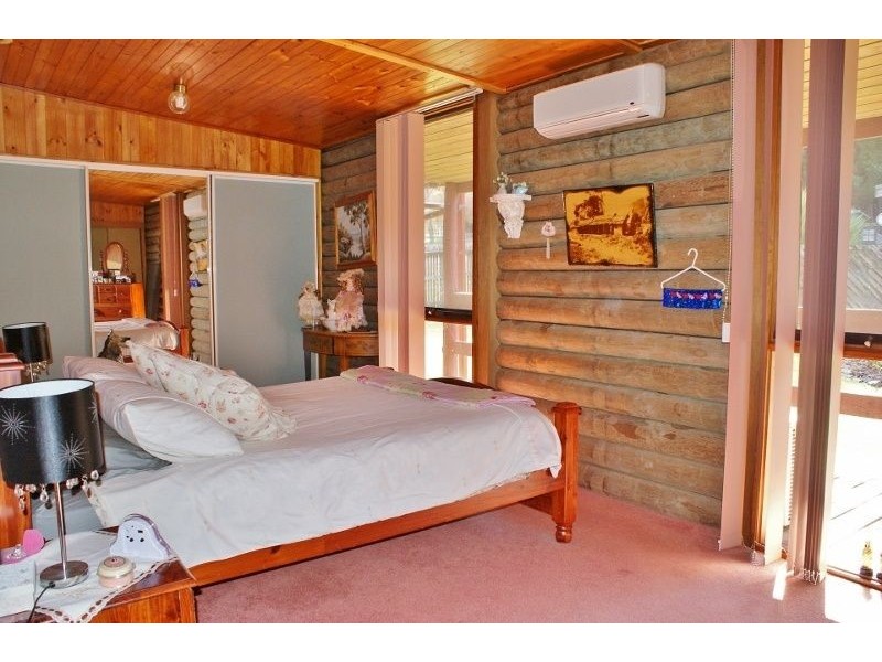2 Jordan Court, Rawson VIC 3825