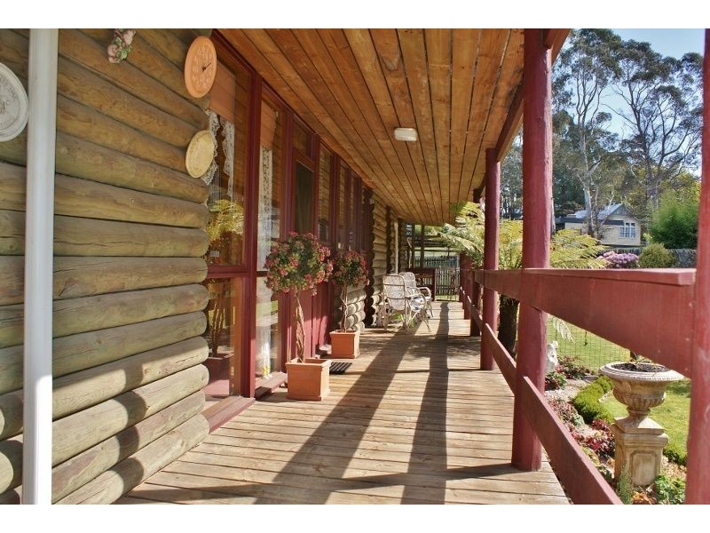 2 Jordan Court, Rawson VIC 3825