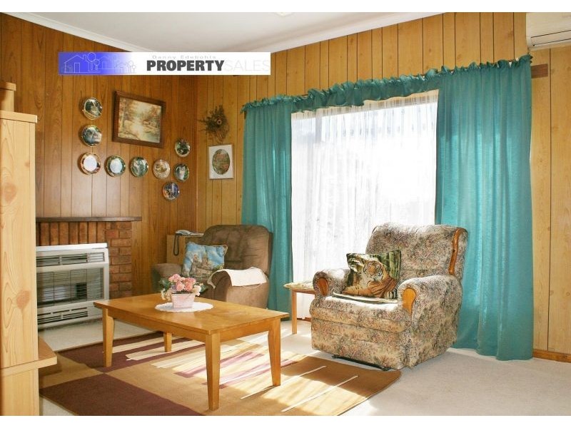 37 Service Road, Moe VIC 3825