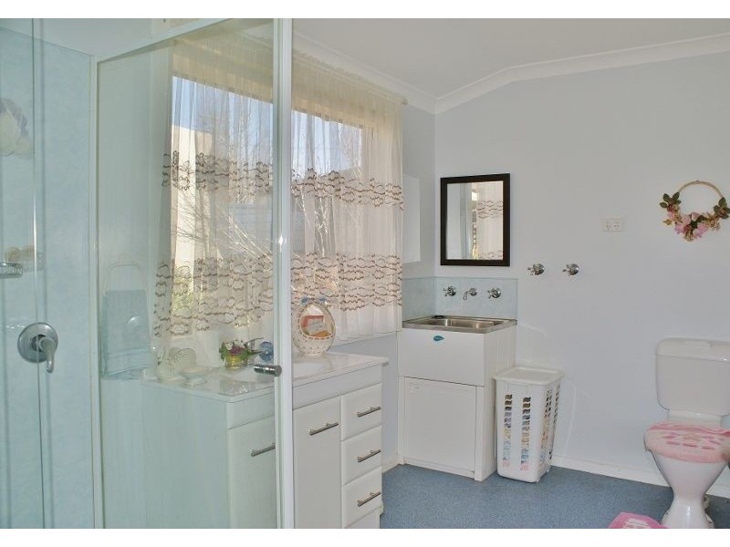 37 Service Road, Moe VIC 3825