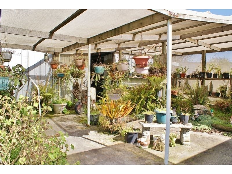 37 Service Road, Moe VIC 3825