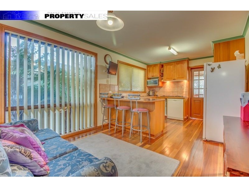 7 Hall Court, Newborough VIC 3825